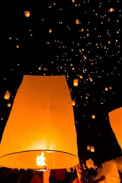 Floating lanterns at Chiang Mai — Stock Photo, Image