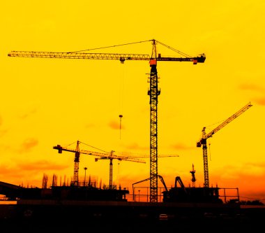 İnşaat site vinç siluetleri