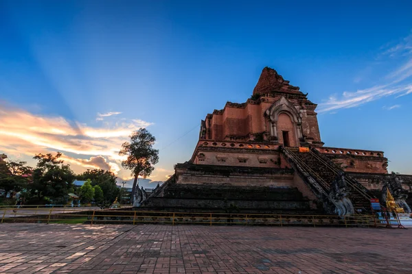 Wat chedi luang templo en Tailandia — Foto de Stock