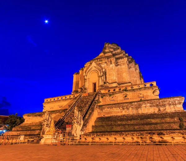 Wat chedi luang templo en Tailandia — Foto de Stock