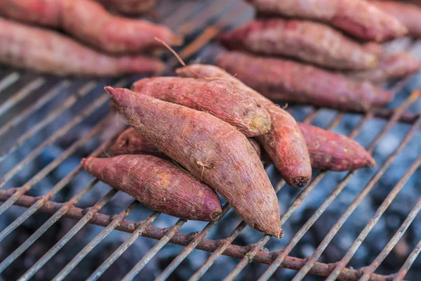 Sweet potatoes burn — Stock Photo, Image