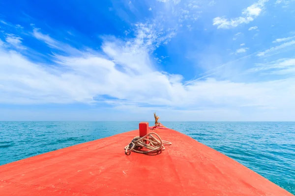 Barco de madeira tradicional na Tailândia — Fotografia de Stock