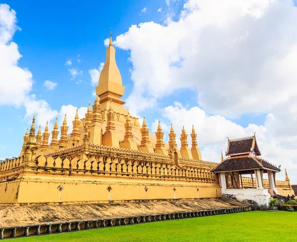 วัดธาตุหลวงในเวียงจันทน์ — ภาพถ่ายสต็อก