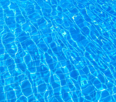 Arka planda Yüzme Havuzu