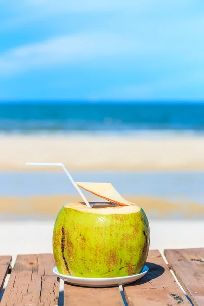 Bebida de coco de verão — Fotografia de Stock