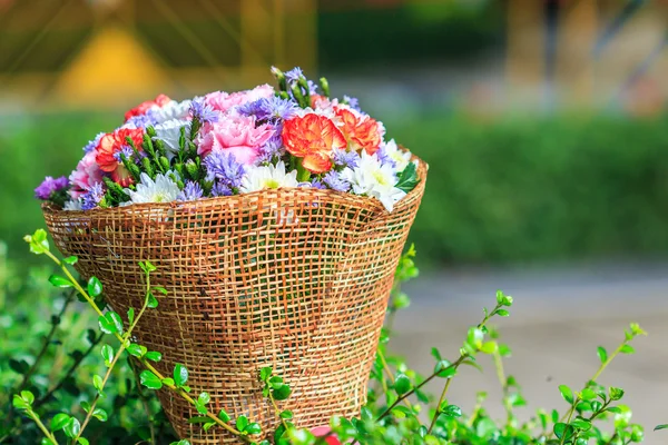 Güzel bir buket çiçek — Stok fotoğraf