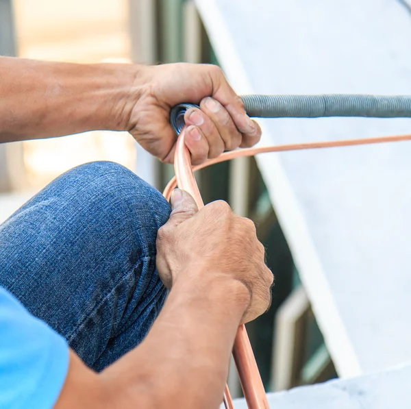 Preparazione all'installazione del condizionatore — Foto Stock