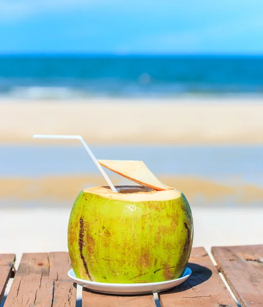 Letní kokos nápoj — Stock fotografie