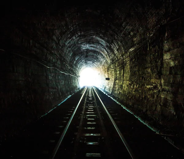 Залізничне шосе тунель — стокове фото