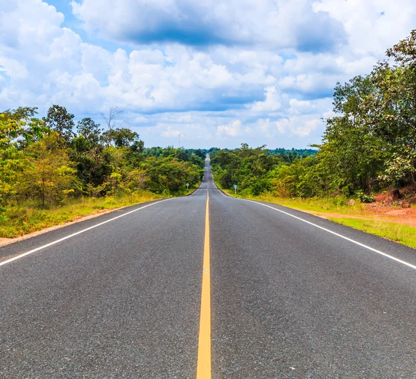 Estrada de asfalto na Tailândia — Fotografia de Stock