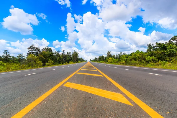 Asphalt road in Thailand — Stock Photo, Image