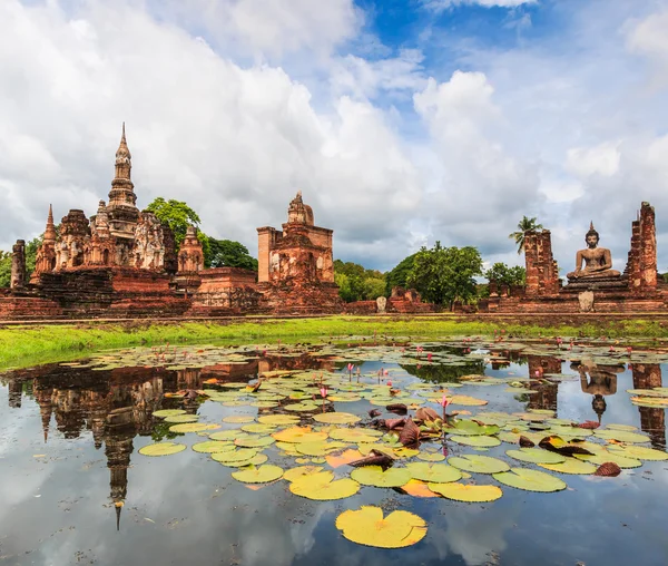 Sukhothai ιστορικό πάρκο στην Ταϊλάνδη — Φωτογραφία Αρχείου