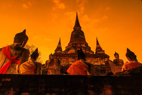 Starý Buddha v Thajsku — Stock fotografie