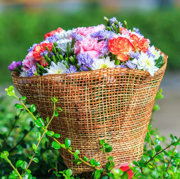 Beau bouquet de fleurs — Photo