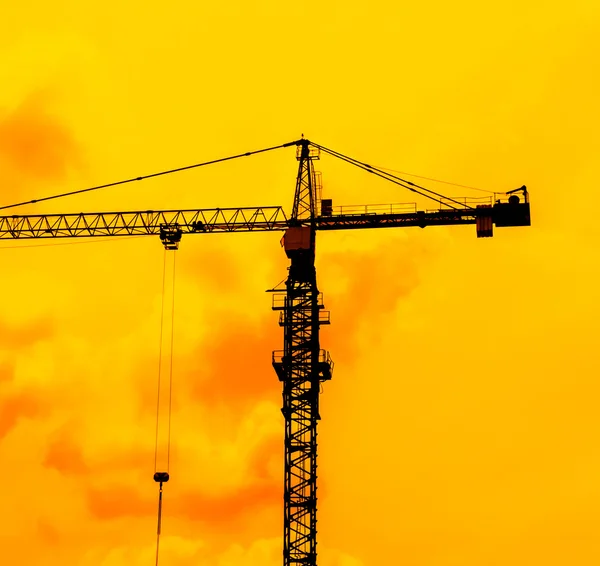 Konstruktion webbplats crane — Stockfoto
