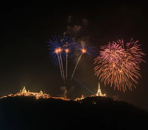 Fuochi d'artificio vacanza colorati — Foto Stock