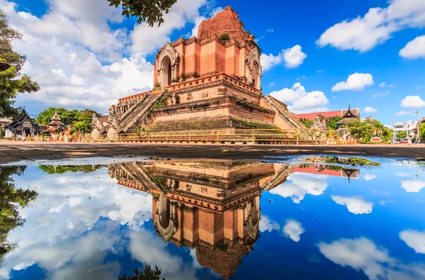 Antica pagoda a Wat Chedi Luang — Foto Stock