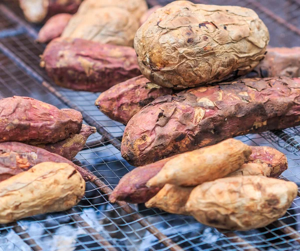 Sweet potatoes burn — Stock Photo, Image