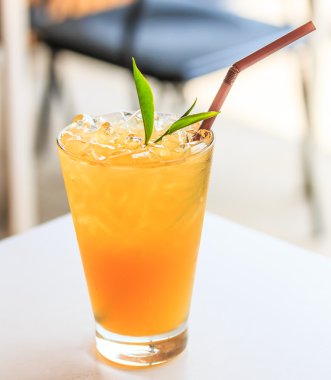 buzlu çay bardağına