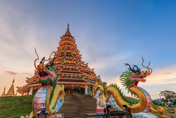 Chinese tempel wat hyua pla kang — Stockfoto