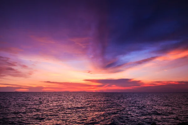 Krajina slunce mořské vlny — Stock fotografie