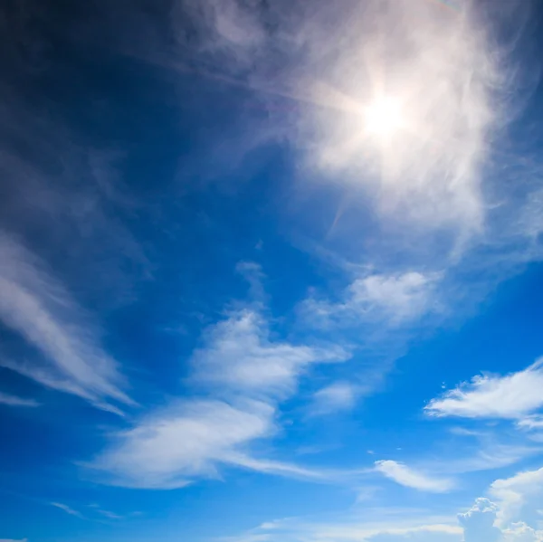 Ciel avec fond nuageux — Photo