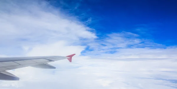 Airplane wing view — Stock Photo, Image