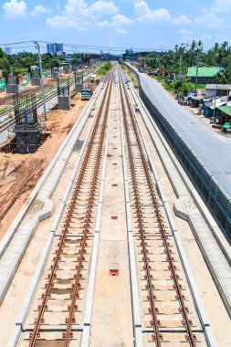 Tren istasyonu yol
