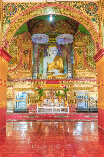 Sutaungpyai Pagoga dess tillhörande pavillion — Stockfoto