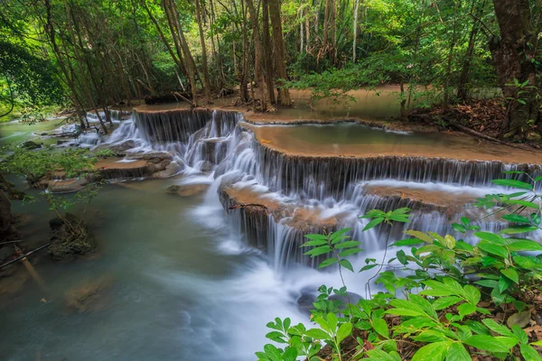 Wodospad w kanchanaburi, Tajlandia — Zdjęcie stockowe