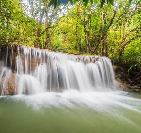 Cachoeira em kanchanaburi da Tailândia — Fotografia de Stock