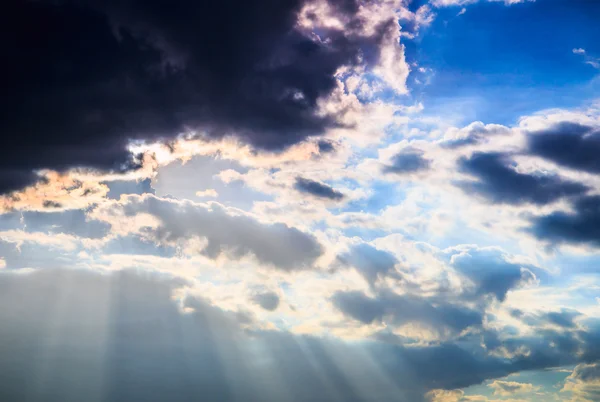 Nubes oscuras para el fondo — Foto de Stock