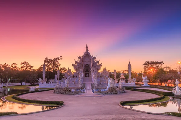 Thajské chrám Wat Rong Khun — Stock fotografie