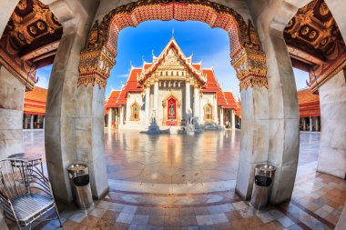 WAT Benjamaborphit Dusitvanaram Tapınağı