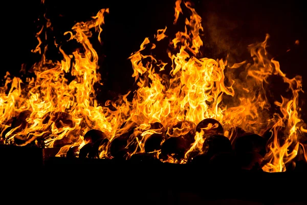 Hořící plameny ohně — Stock fotografie