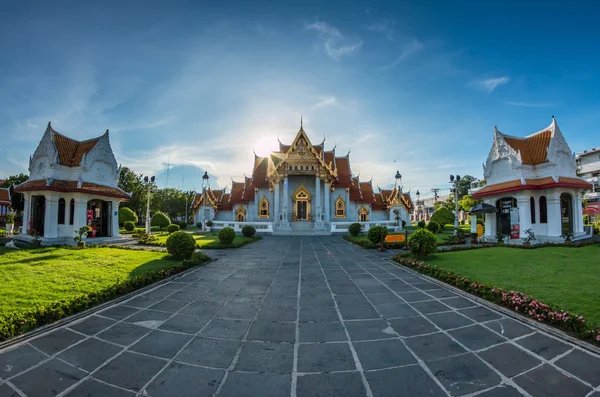 Tempio di Dusitvanaram Wat Benjamaborphit — Foto Stock