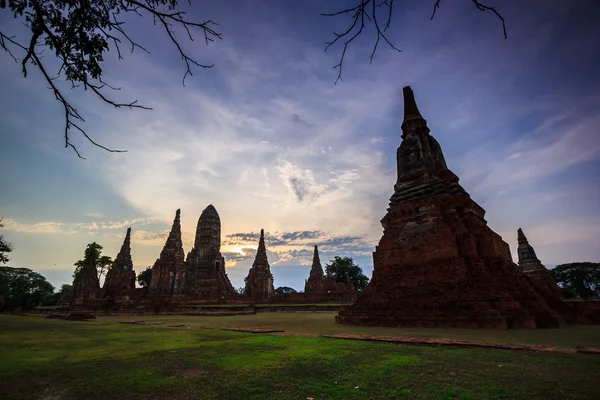 Templo velho wat Chaiwatthanaram — Fotografia de Stock