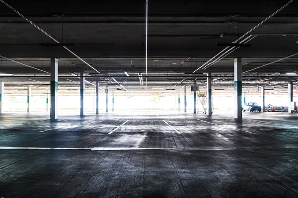 Lege parkeerplaats — Stockfoto