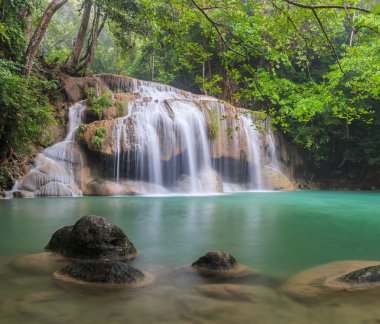 Erawan Tayland şelale