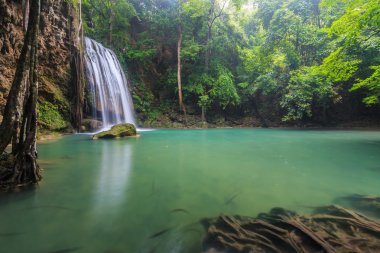 Erawan Tayland şelale