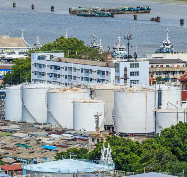 Planta petrolífera en Bangkok —  Fotos de Stock