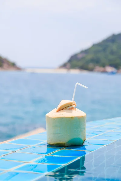 Coconut water drink — Stock Photo, Image