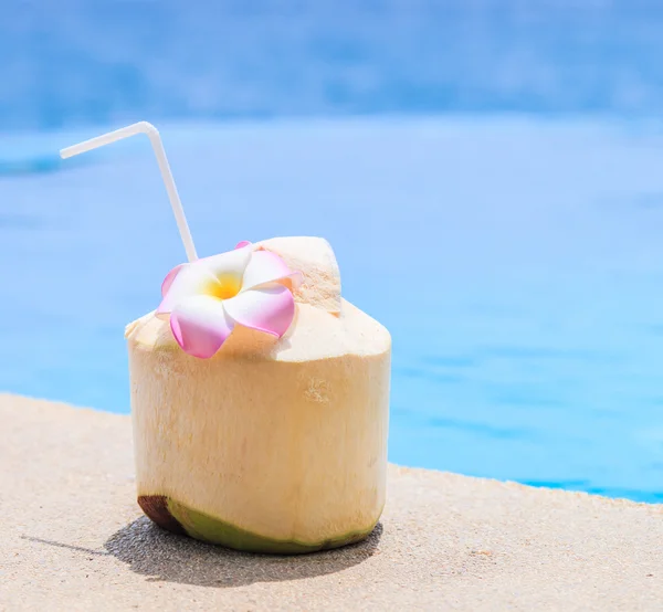 Coconut water drink — Stock Photo, Image