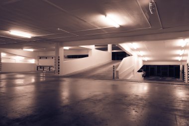 boş yer altı otoparkı