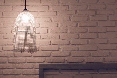 Beton duvar lamba ile