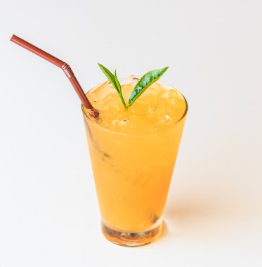 buzlu çay bardağına