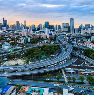Bangkok alacakaranlık görünümü Tower