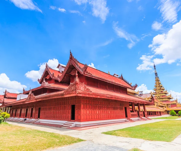 Мандалайский дворец в Мандалае — стоковое фото