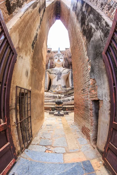 Bouddha dans la vieille ville de Sukhothai — Photo