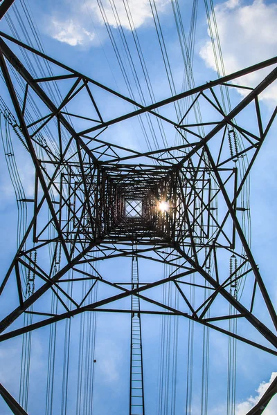 Silhuet af Elektricitet pylon - Stock-foto